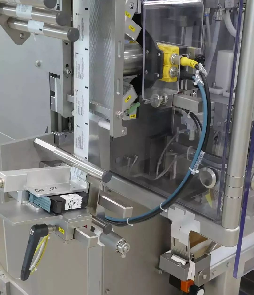 依瑪噴碼機(jī),讓德國LOSAN醫(yī)藥刷新不停機(jī)記錄