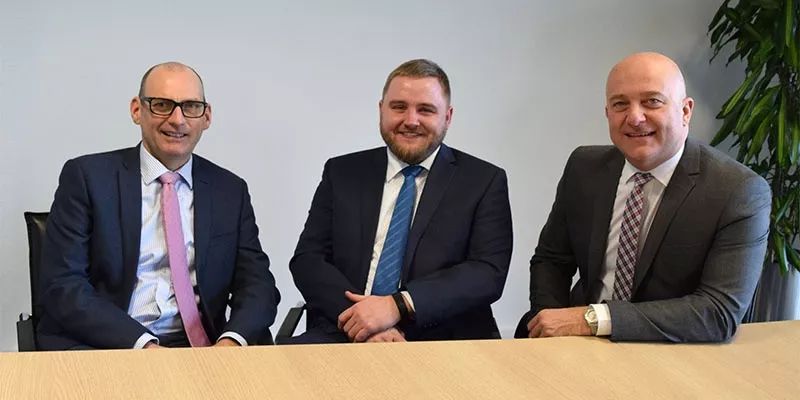 Craig Stobie，全球行業(yè)總監(jiān) Bart Vansteenkiste，全球生命科學(xué)部門經(jīng)理 Volker Watzke，歐盟醫(yī)療器械部門經(jīng)理